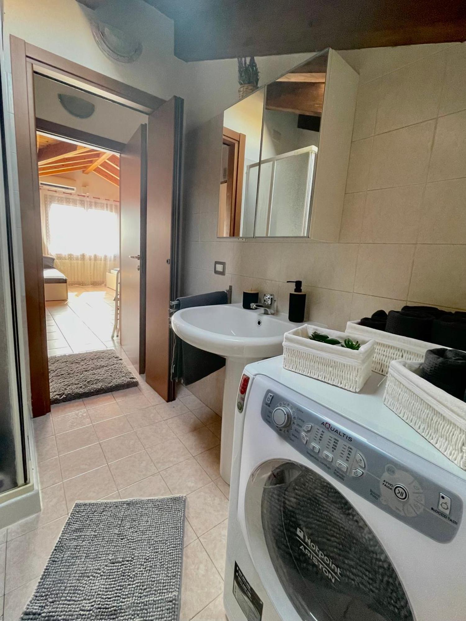 Appartamento Mansarda Antica Milano San Giuliano Milanese Esterno foto